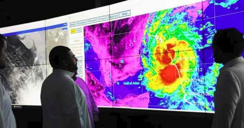 Flood warning as cyclone nears Saudi Arabia
