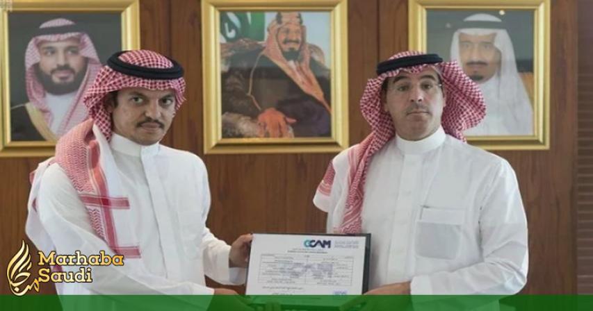 Saudi Minister of Information delivers 3rd film license to ‘Al-Rashid Group — Empire’
