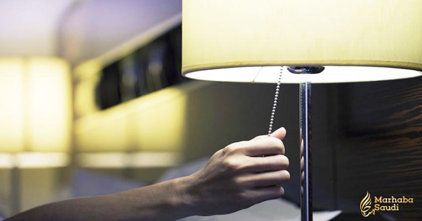 Sleeping With the Lights Off vs. Sleeping With the Lights On
