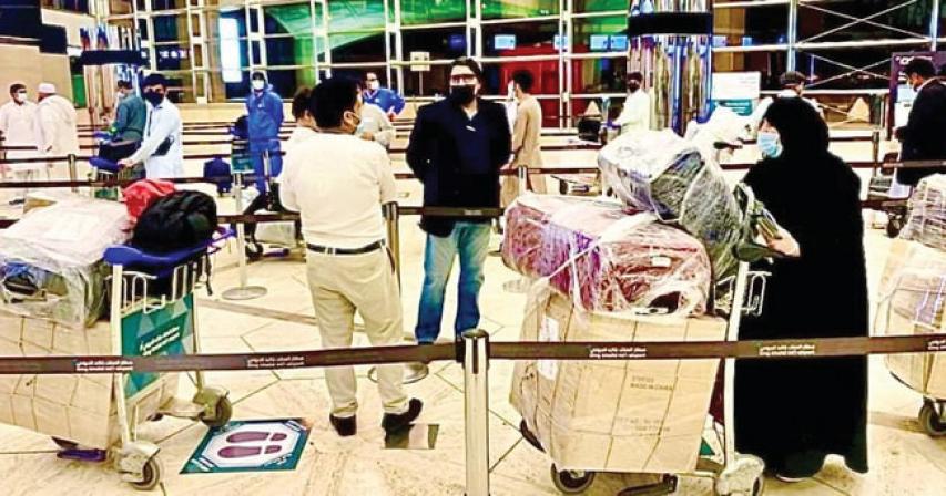 Diplomatic Quarter: Pakistani ambassador sends off first batch of stranded nationals 