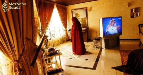 8 Traditional customs that you should follow while visiting a Saudi home