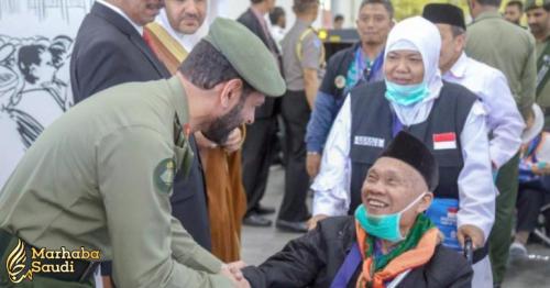 First group of Iranian pilgrims arrives in Madinah