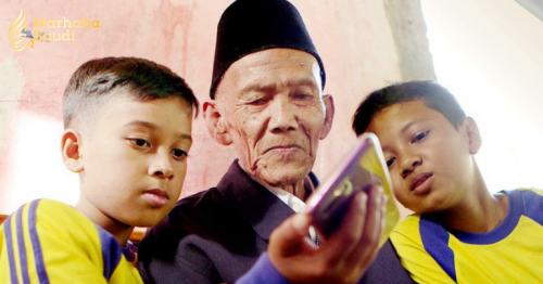 Indonesian pilgrim, 95, heads for Hajj after King Salman invite