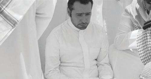 Thousands pay respects to Saudi housing minister over loss of his son