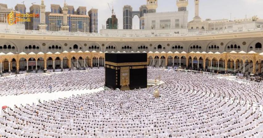 Grand Mosque Imam Urges Worshippers to Seek Divine Protection