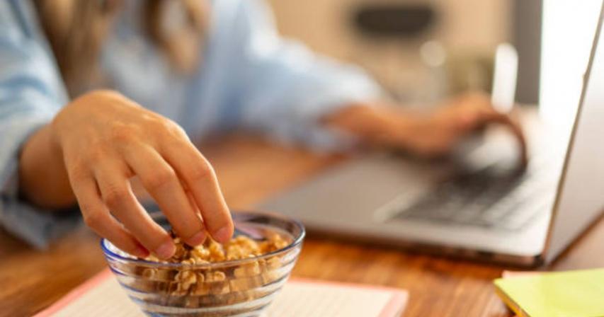 Weekly Plan Fixes Office Lunch Protein On A Budget