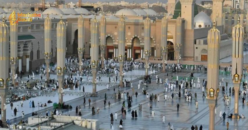 Prophets Mosque visitors