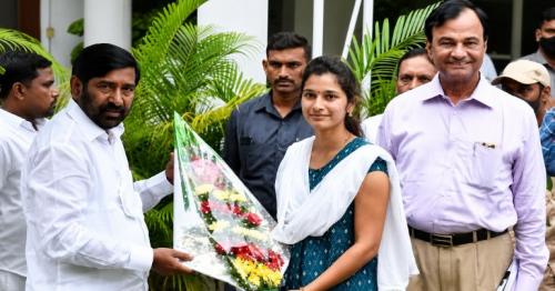 Telangana's First Linewoman: The Inspiring Story of Babburi Sirisha Who Broke a Male Bastion in India's Power Sector