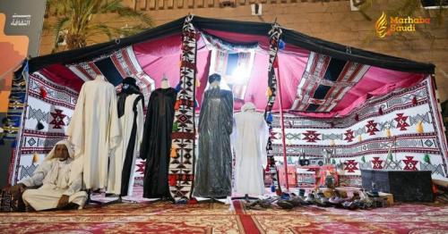 Ancient Najran Costumes Draw Massive Crowds at Summer Festival